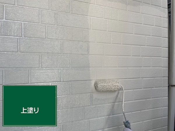 港南区N様邸外壁上塗り